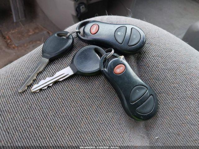 Chrysler Town & Country Lx Image 4