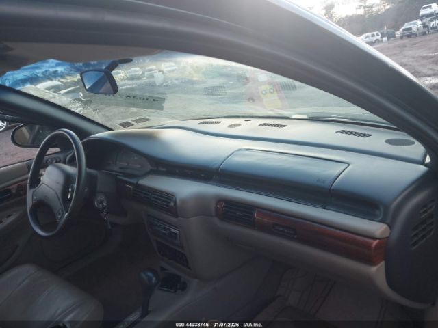 Chrysler Concorde Image 8