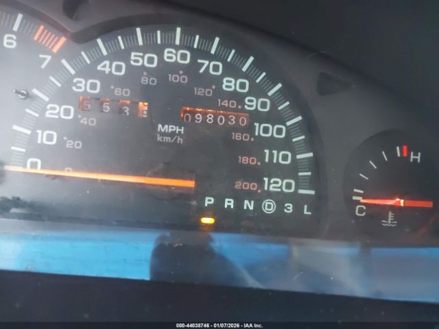 Chrysler Concorde Image 3