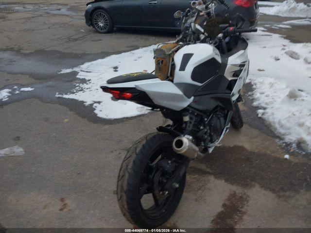 Kawasaki Ex400 Image 5