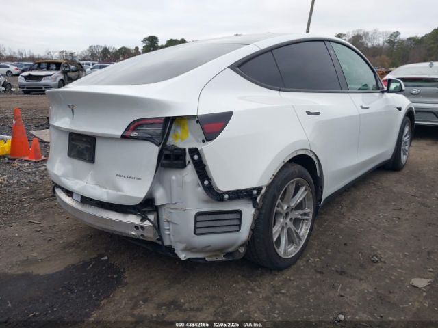 Tesla Model Y Long Range Dual Motor All-wheel Drive Image 10