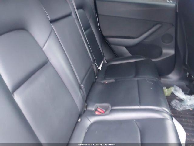 Tesla Model Y Long Range Dual Motor All-wheel Drive Image 2