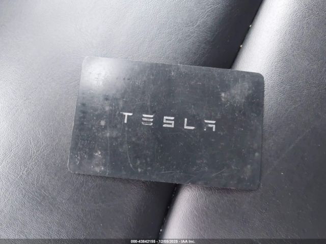 Tesla Model Y Long Range Dual Motor All-wheel Drive Image 13