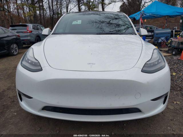 Tesla Model Y Long Range Dual Motor All-wheel Drive Image 5