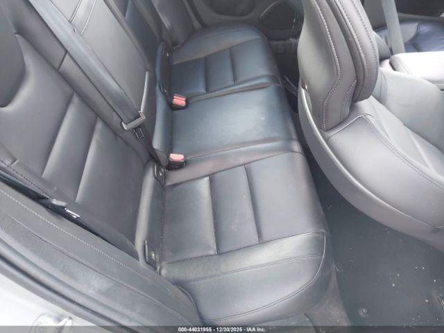 Volvo S60 B5 Core Dark Theme Image 6