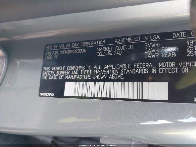 Volvo S60 B5 Core Dark Theme Image 8