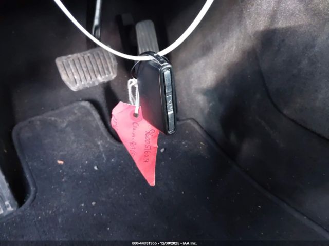 Volvo S60 B5 Core Dark Theme Image 12