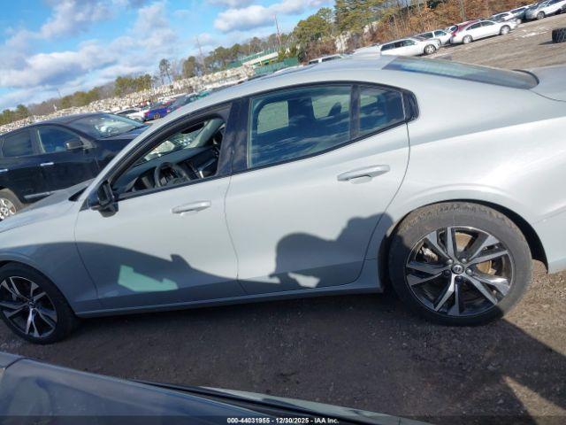 Volvo S60 B5 Core Dark Theme Image 13