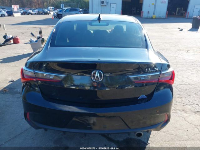 Acura ILX Image 7