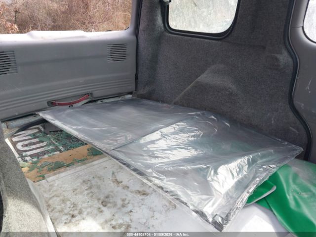 Chevrolet Uplander Cargo Image 2